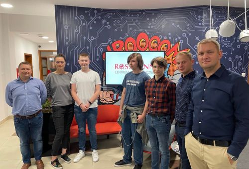 Współpraca Centrum Informatycznego Rossmann z Technikum Programistycznym INFOTECH